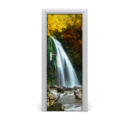 Tapeta na dveře Vodopad u jesenjoj šumi
