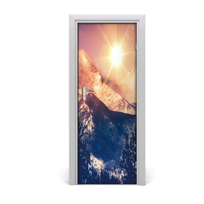 Samolepící fototapeta na dveře Sunce nad planinama i šumama