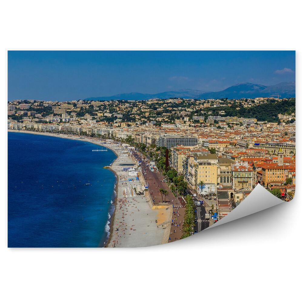 Samolepící fototapeta Městské pobřeží moře turistů v létě