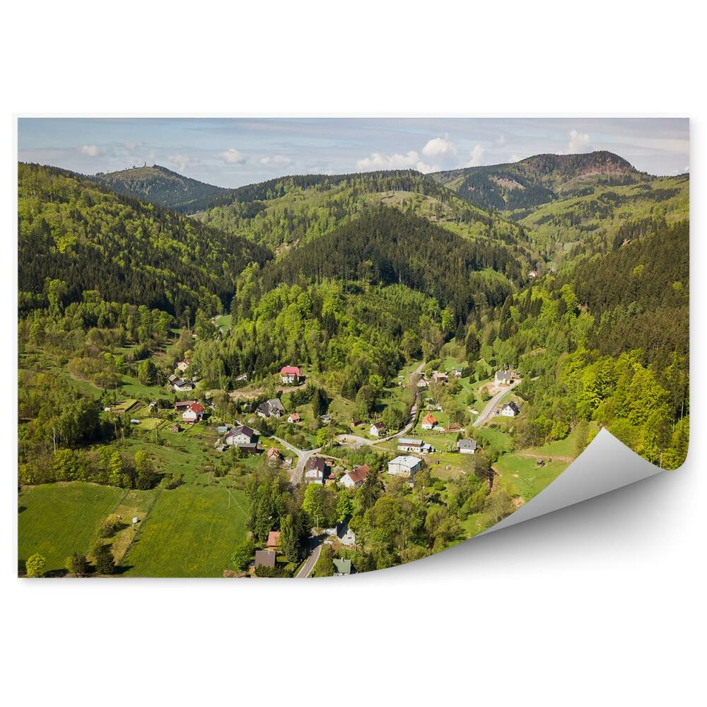 Fototapeta Zelené lesy hory město pohled z ptačí perspektivy