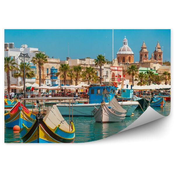 Samolepící fototapeta Barevné lodě záliv modrá voda město