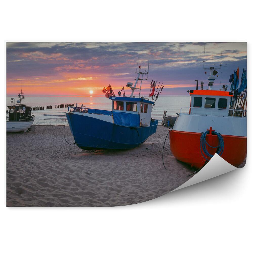 Fototapeta na zeď Barevné lodě na pobřeží Baltského moře