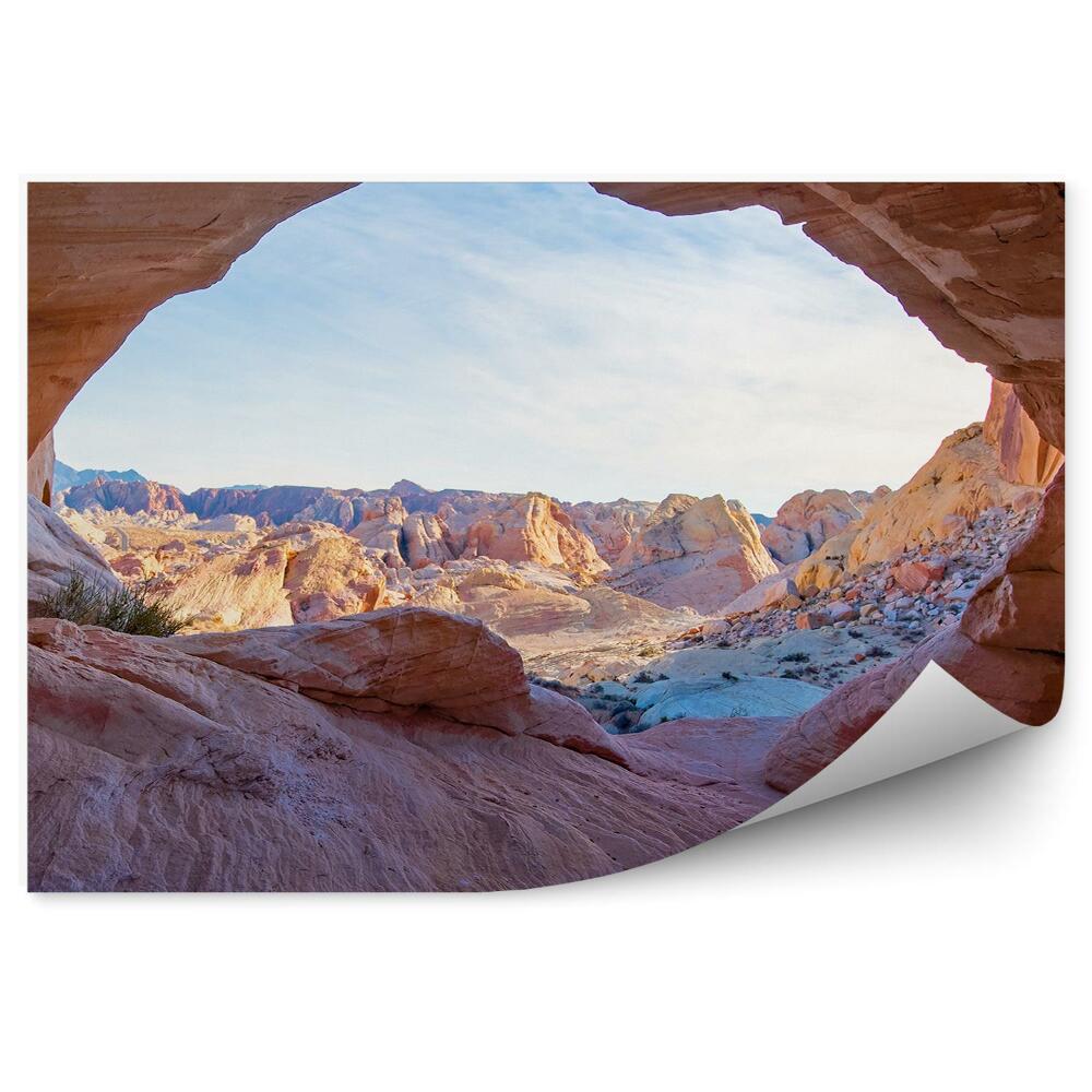 Fototapeta na zeď Skalní okno s výhledem do horského údolí