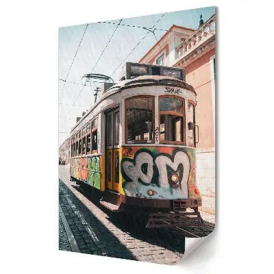 Nástěnný obraz na plátně Stylová tramvaj s graffiti ve městě