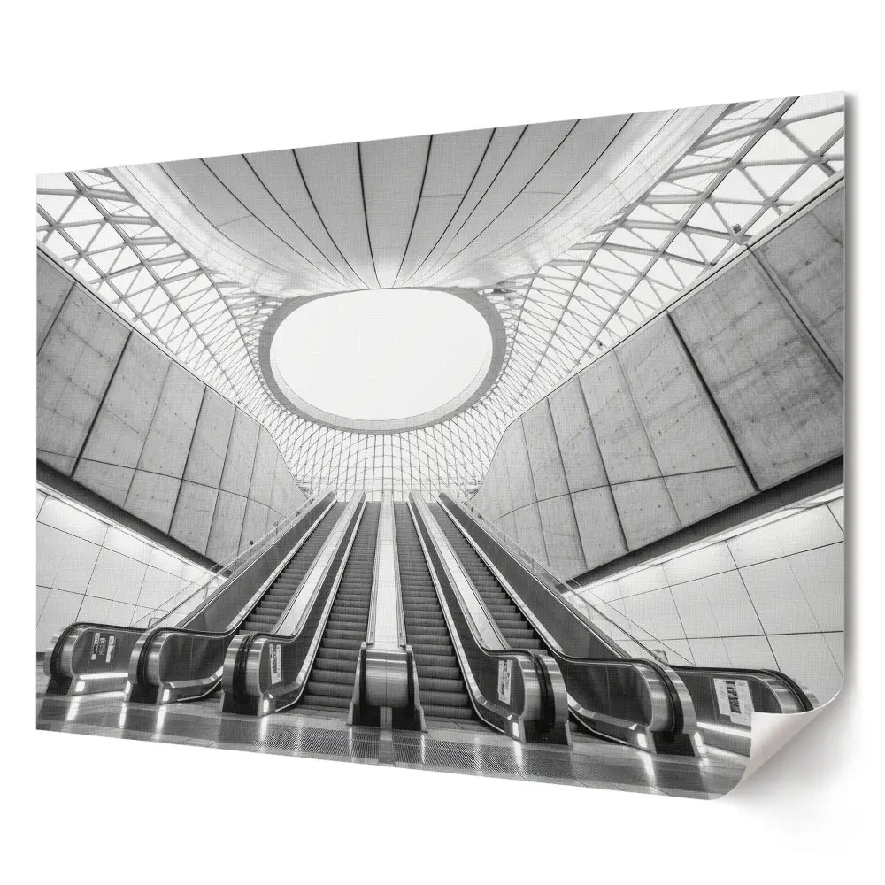 Plakát s fotografií moderní stanice metra v monochromatickém stylu