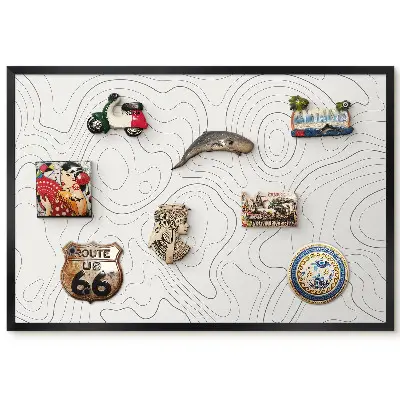 Magnetická nástěnná tabule s abstraktní mapou jemných linií