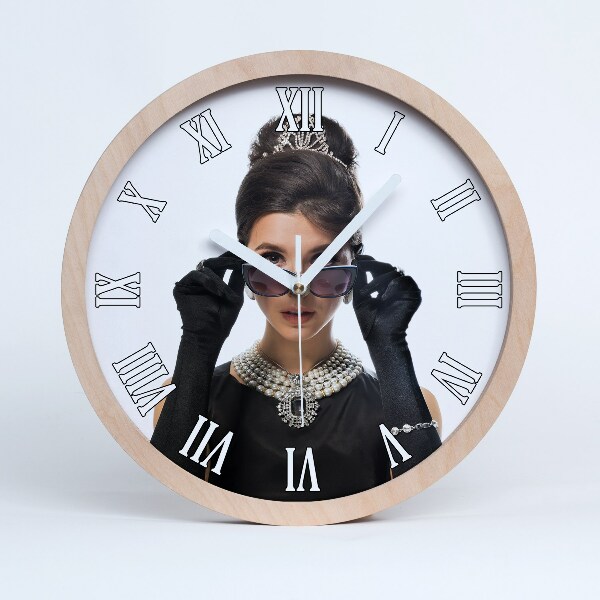 Dřevěné hodiny s fotkou Žena s brýlemi