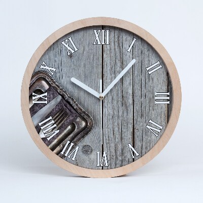 Dřevěné hodiny s fotkou Příbory na prknech